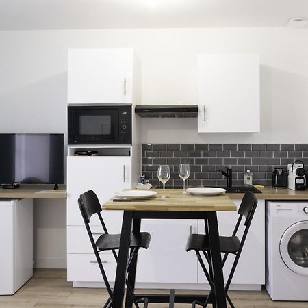 Segre Centre ✰ Studio ✰ 24M² ✰ Cuisne ✰ Wifi ✰ Tout Neuf! Exterior photo